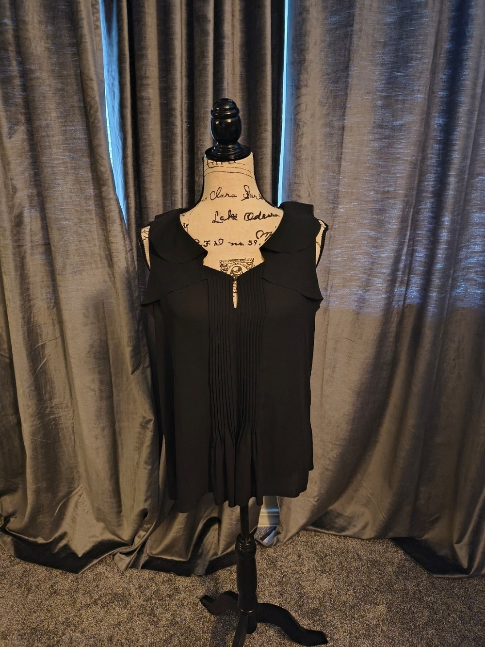 Banana Republic Black Pleated Sleeveless Blouse